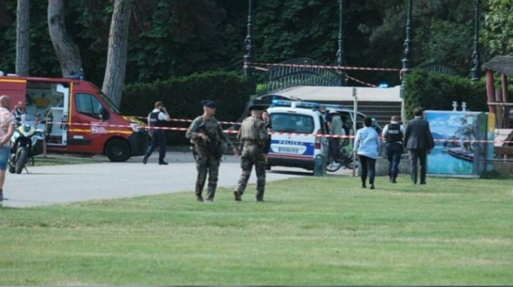 VIDEO cu atacatorul care a înjunghiat 4 copii pe un teren de joacă din Franța. Macron: Sunt între viață și moarte