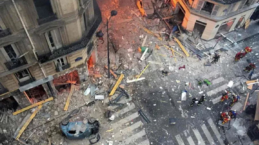 VIDEO Explozia de la Paris s-a soldat cu cel puţin 37 de răniţi
