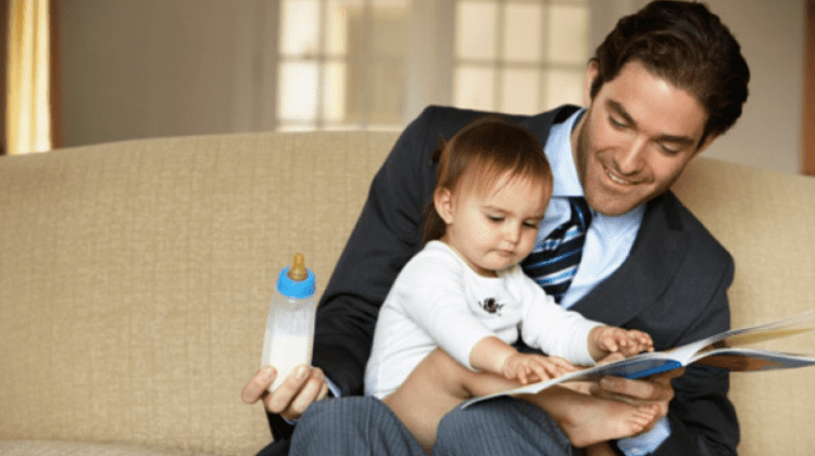 Proiect PAS pentru familiile cu copii: Concediul paternal va putea fi acordat integral sau divizat