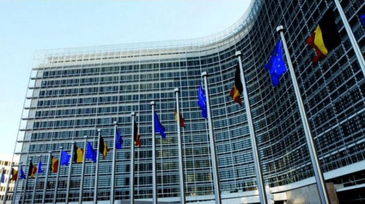 Ucraina îndeplineşte două din cele şapte condiţii stabilite pentru începerea negocierilor de aderare la UE