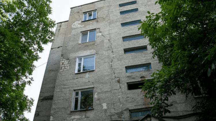 Un bloc avariat din Șoldănești va fi reabilitat! Recean: Problema va fi rezolvată