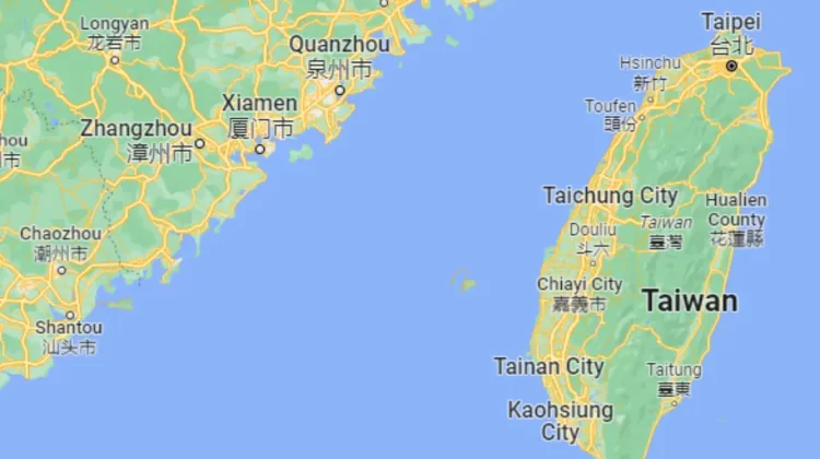 VIDEO Incident de securitate în strâmtoarea Taiwan. O navă militară a Chinei a tăiat calea unui distrugător SUA