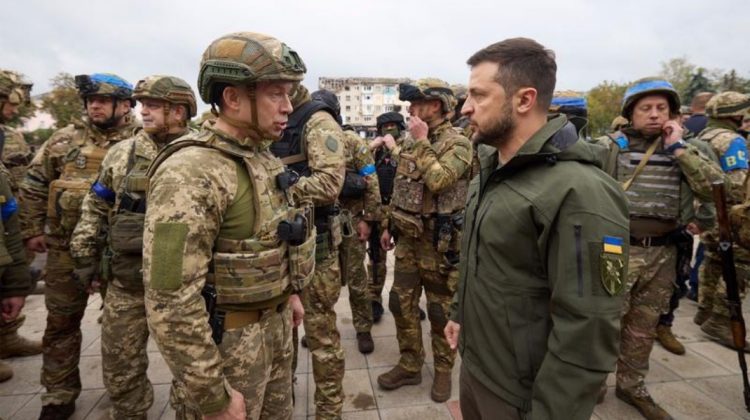Forța principală încă nu luptă! Șeful forțelor terestre ucrainene vânează slăbiciunile liniilor defensive ale rușilor
