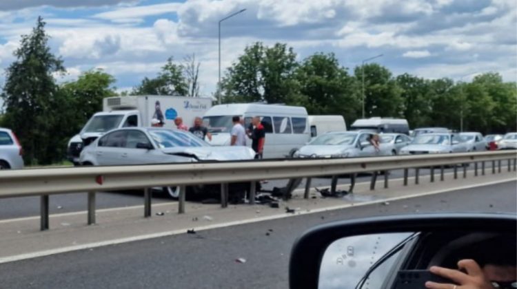 VIDEO Accident GRAV la Stăuceni. Un BMW a fost făcut zob