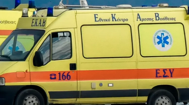 O turistă din România a decedat în Grecia. Aștepta 75 de minute ambulanța