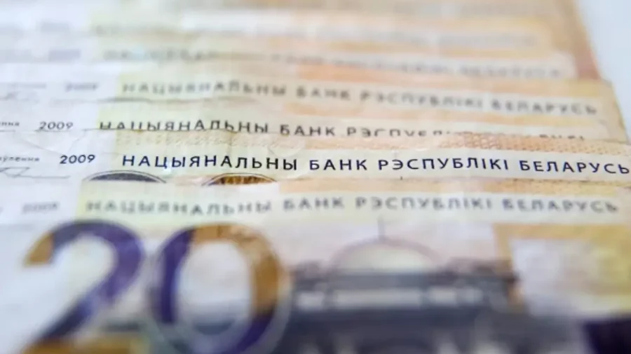 Noul pachet de sancțiuni al Londrei împotriva Minskului include interzicerea exportului de bancnote