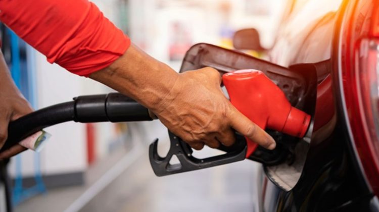 Noi scumpiri pe capul șoferilor! Prețul benzinei crește cu 3 bani. Cât costă motorina