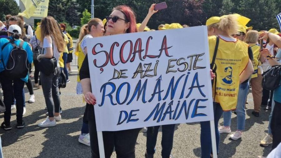 Profesorii din România suspendă greva