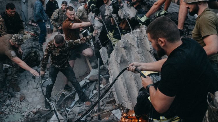 VIDEO Atac cu rachete în Kramatorsk: Bilanţul victimelor, în creştere