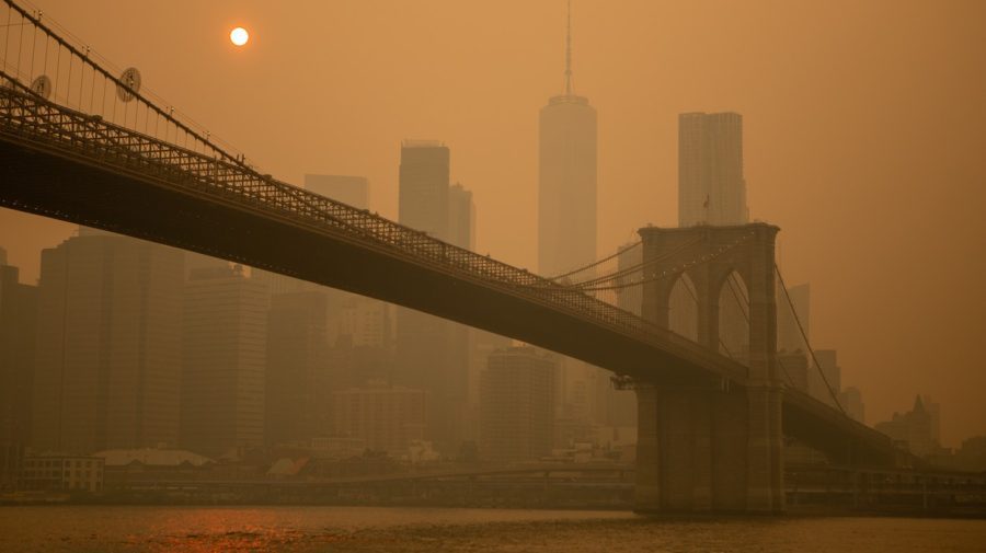 VIDEO Imagini apocaliptice în New York: Cel mai mare oraș din SUA, paralizat de fumul de la incendiile din Canada