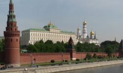 Planifică ceva? Rusia somează diplomații străini să părăsească Kievul