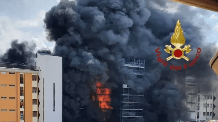 VIDEO Incendiu devastator în Roma: O persoană a murit, iar alte 15 sunt rănite