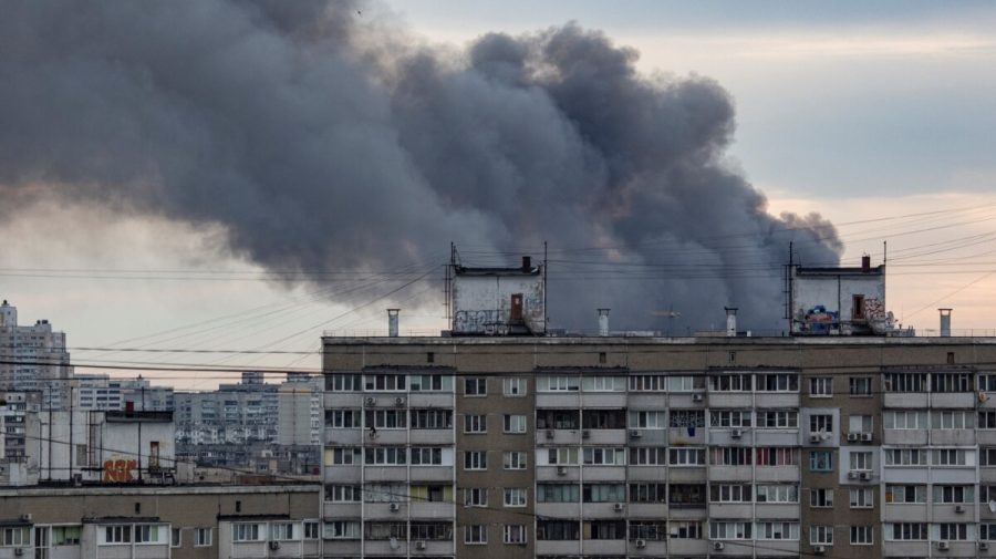 Atacuri nocturne asupra Kievului: O persoană a murit, iar mai mulţi oameni au fost răniţi