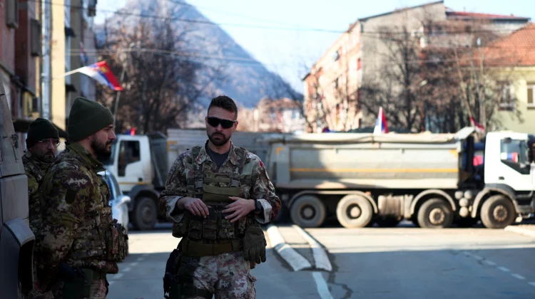 UE cere Kosovo măsuri concrete pentru reducerea tensiunilor înainte de ridicarea sancţiunilor