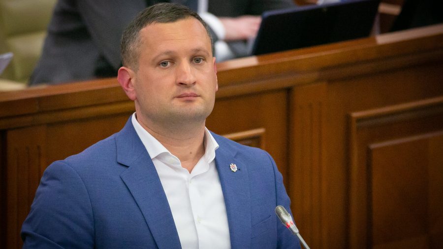 Adrian Cheptonar: Numărul mare de diplomați ruși prezenți în Moldova a fost moștenit de guvernarea PAS