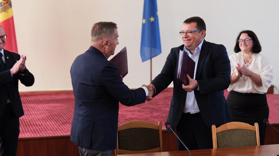 FOTO Noutate bună pentru locuitorii din nordul țării. Traseul Soroca-Arionești-Otaci va fi reabilitat