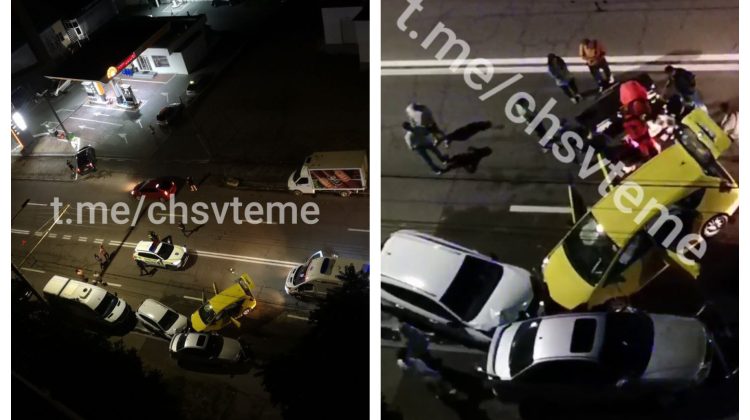 Un taxi a tamponat două mașini parcate pe strada Burebista. Două persoane au ajuns la spital
