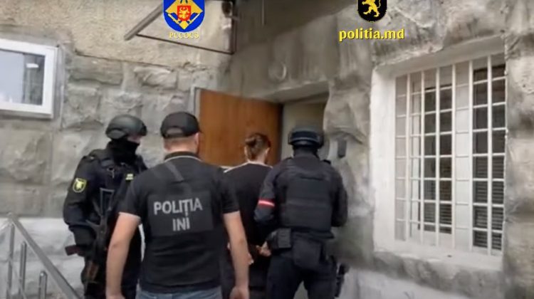 Dima White, învinuit că a filmat cel puțin o minoră goală și a publicat video pe internet, nu-și recunoaște vina