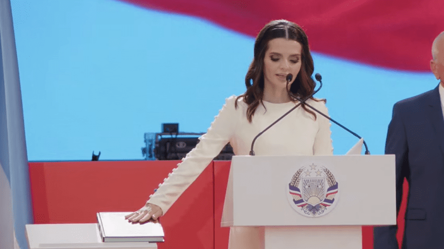 FOTO, VIDEO Evghenia Guțul a depus jurământul! Noua bașcană a Găgăuziei: „Sunt sigură că ne va reuși”
