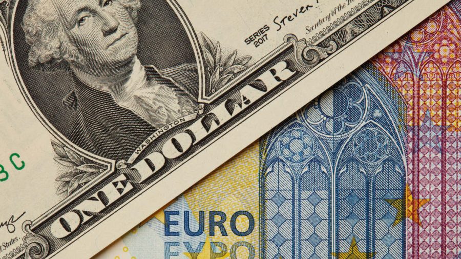 CURS VALUTAR 19 iulie: Euro și dolarul continuă să piardă poziții. Cât valorează astăzi