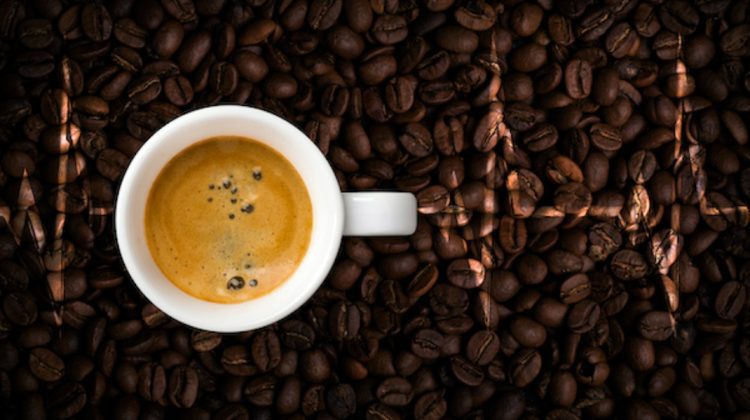Câte cești de cafea consumi pe zi? Iată ce trebuie să cunoști, dacă iubești această băutură