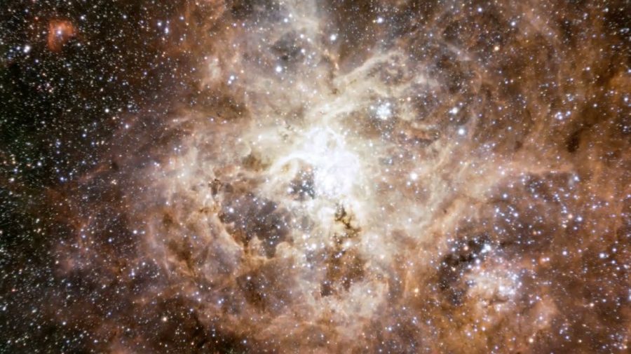 Primele imagini cu formarea unor stele transmise de telescopul James Webb la un an de când a devenit operaţional