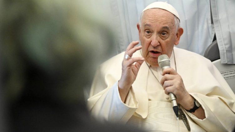 Papa Francisc a denunțat „primul păcat al jurnalismului”