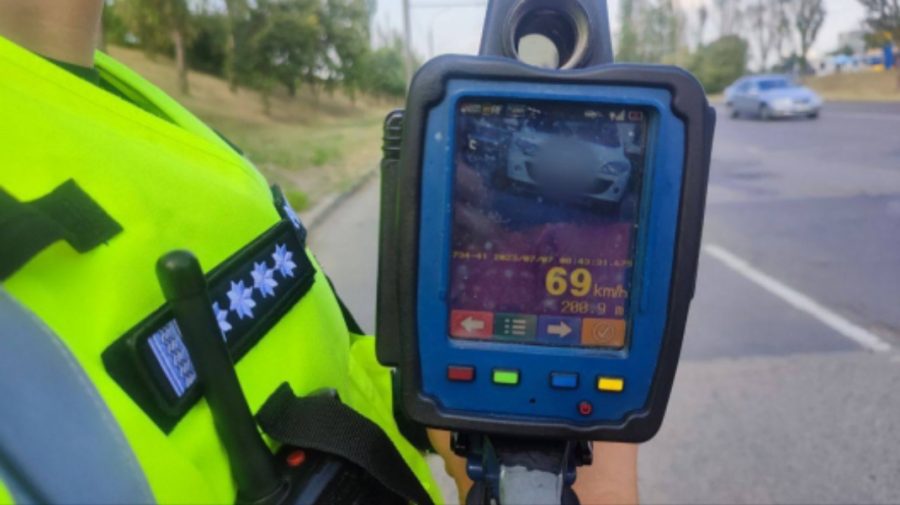 De la intrarea în vigoare a noilor modificări la circulația rutieră, polițiștii au desfășurat razii. Cu ce s-au soldat?