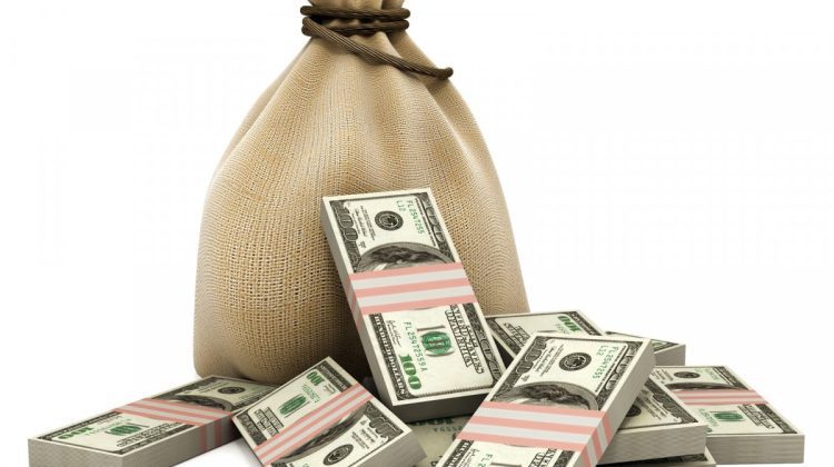 Un ”sac cu dolari” urmează să ajungă în Moldova. Se știe deja cum vor fi utilizați banii