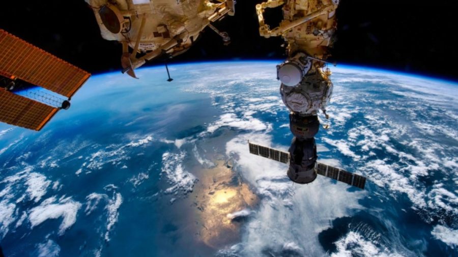 Un satelit de dimensiunea unei mașini va cădea pe Pământ în câteva săptămâni
