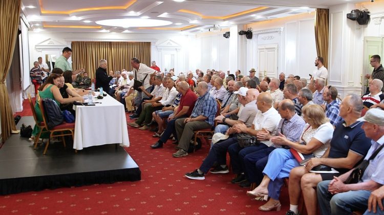 De Ziua Independenței, 200 de veterani au primit ajutor financiar din partea Asociației A.S.I.C.S.