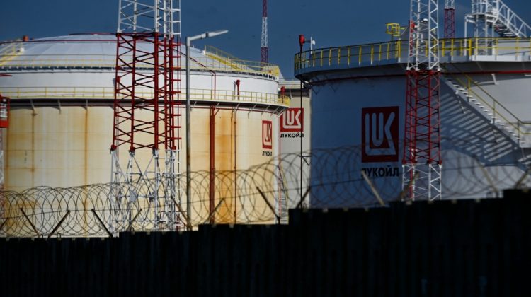Lukoil vrea să răscumpere acțiuni de la investitorii săi străini