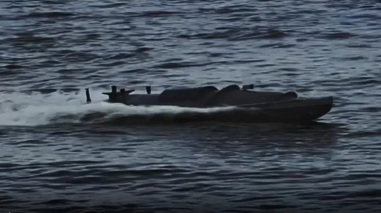 Kievul a folosit drone maritime ca să atace o navă de război şi un petrolier