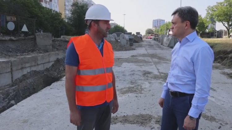 VIDEO Recean, nemulțumit de lucrări îndelungate la nodul rutier Bălți. Promite că în octombrie totul va fi gata