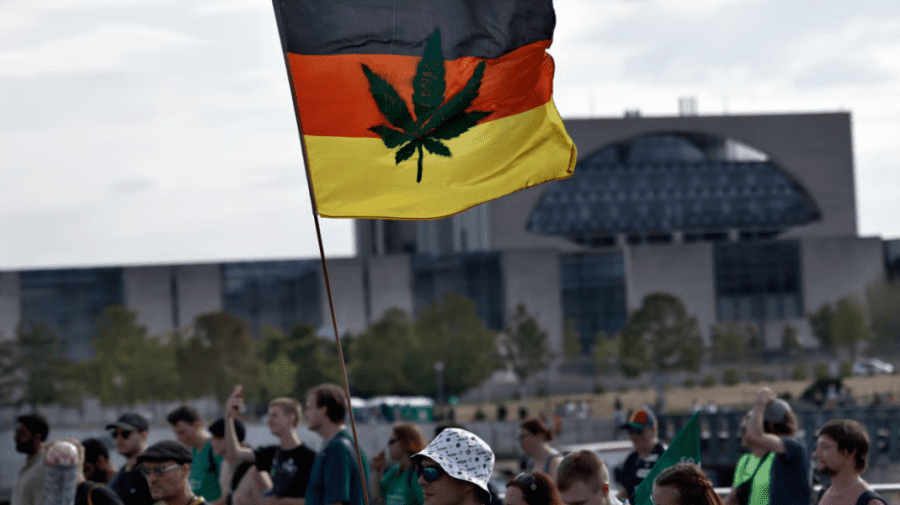 Guvernul german a aprobat legalizarea canabisului în scop recreațional