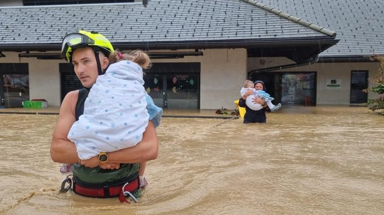 VIDEO Cel mai mare dezastru natural din ultimele trei decenii. Slovenia cere ajutorul UE și NATO după inundații