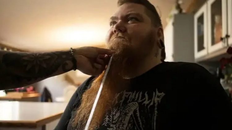 VIDEO Femeia cu cea mai lungă barbă, în Cartea Recordurilor Guinness: „Mă bărbieream de cel puţin trei ori pe zi”