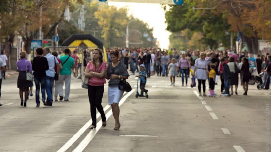 Opinii: Recuperarea economiei Moldovei este mai grea decât s-a așteptat. Populația se reduce cu 2,5% anual