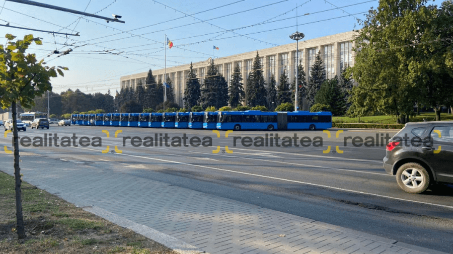 FOTO, VIDEO 16 autobuze rulate cumpărate de municipalitate – lansate pe rute. Prin ce localități vor circula