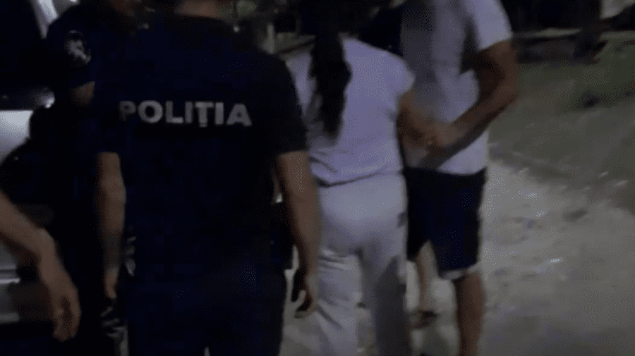 VIDEO „Nu te anina de barba mea”. Doi șoferi s-au luat la ceartă din cauza locurilor de parcare