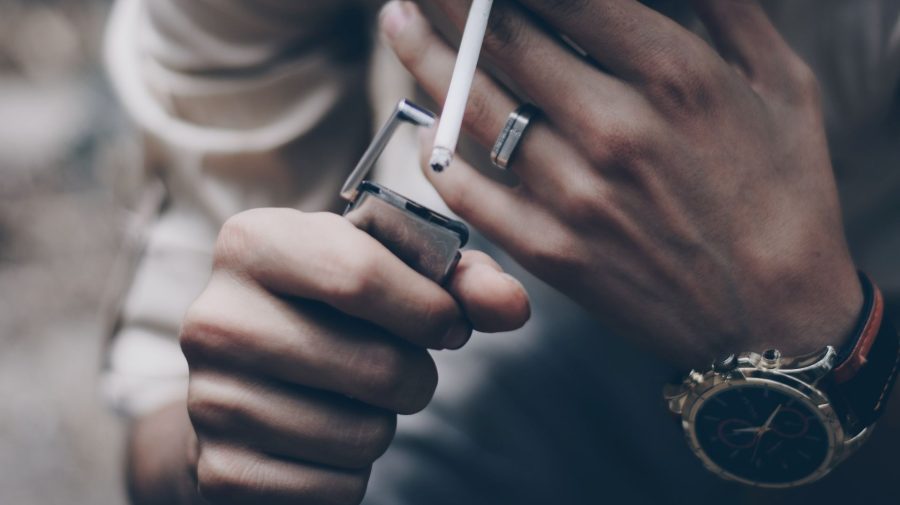 Canada, prima țară care va imprima avertismente direct pe fiecare țigaretă: „Otravă în fiecare fum”
