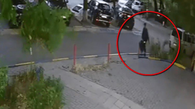 VIDEO O boxă „i-a făcut din ochi” unui bărbat din Chișinău. A furat-o dintr-un Volkswagen și s-a făcut nevăzut