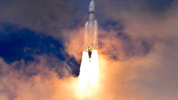 Micuța cursă spațială dintre India și Rusia: Misiunea primei către Lună a mai depășit cu succes o etapă