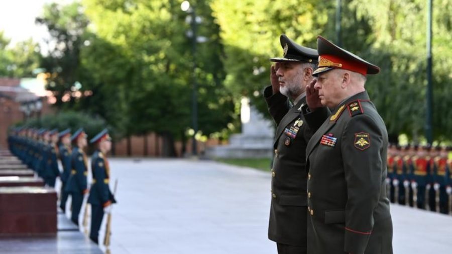 O delegaţie militară din Iran a sosit la Moscova pentru discuţii despre cooperarea în domeniul forţelor terestre