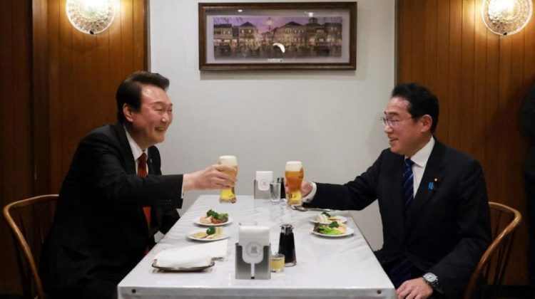 Cum a încercat președintele Coreei de Sud să îi convingă pe oameni că apa de la Fukushima nu e radioactivă