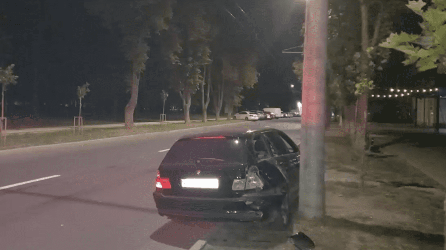 VIDEO Din nou pe aceeași grebă! Un bărbat a fost reținut, după ce a sustras o mașină din sectorul Botanica