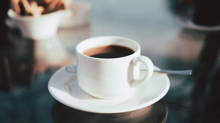 În ce moment al zilei este recomandat să bei cafea neagră ca să slăbești