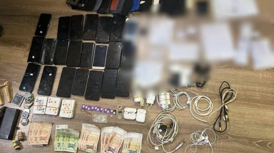 Percheziții la Penitenciarul Brănești. Deținuții, implicați în scheme de escrocherii