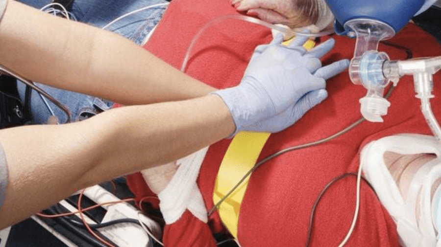 S-a intervenit la timp! O femeie cu dureri de inimă a fost salvată de medici