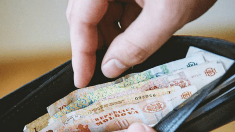 Salariul mediu pe economie a crescut la 15.470 lei în trimestrul II 2025: diferențele între sectoare rămân mari